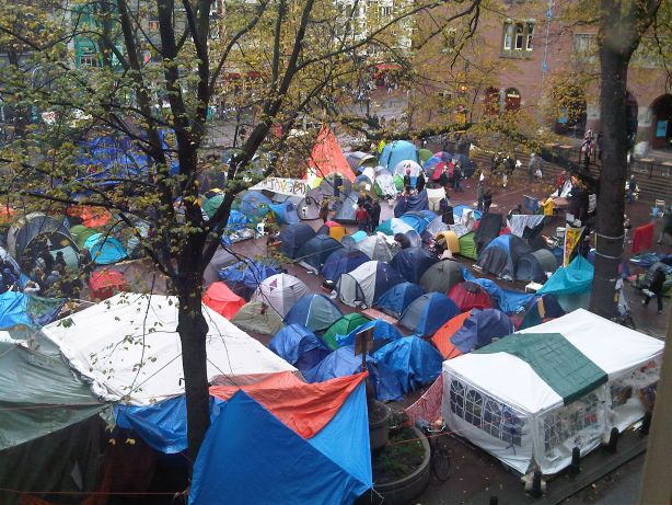 Occupy Amsterdam 2011 Beursplein Damrak